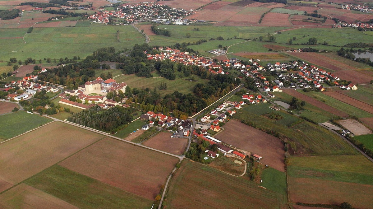 Luftaufnahme Pommersfelden - Pommersfelden in der ErlebnisRegion Steigerwald