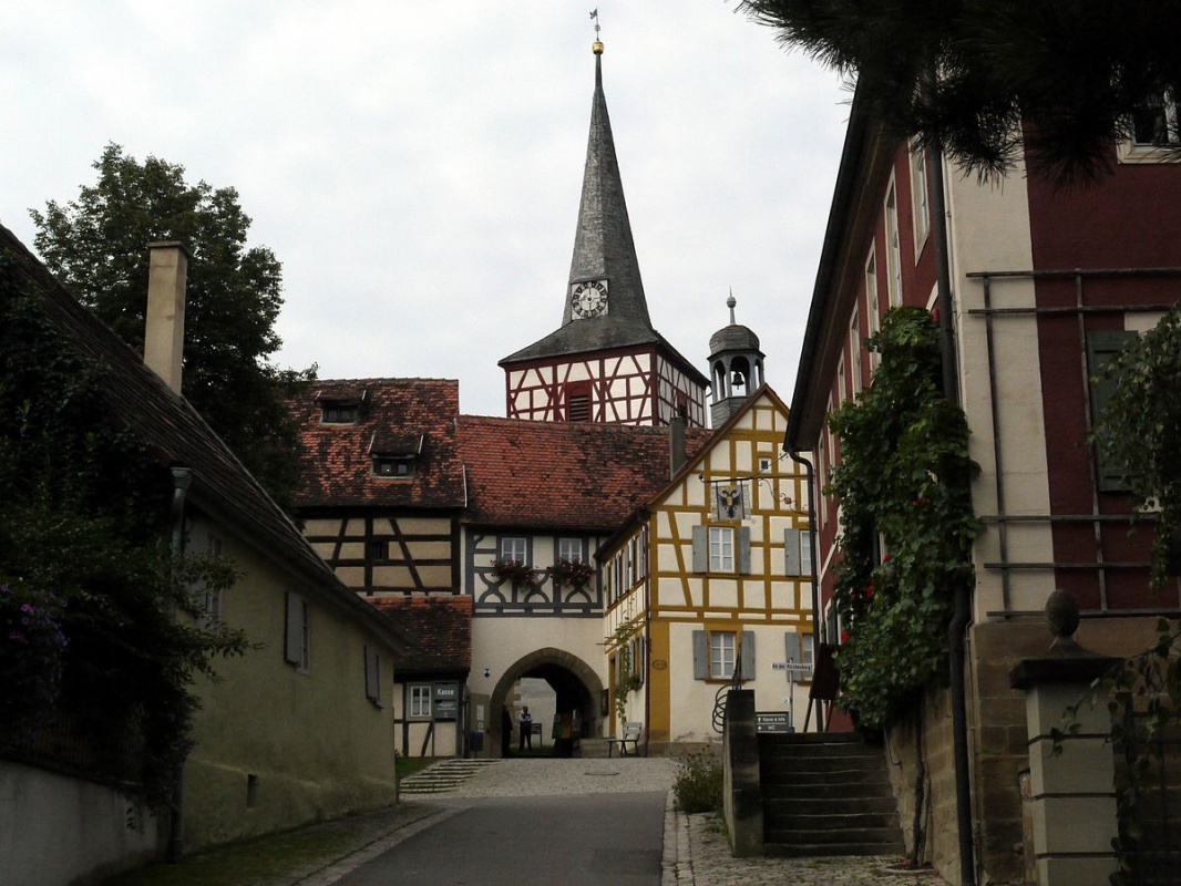 Eingang zum Kirchenburgmuseum Mönchsondheim - Kirchenburgmuseum Iphofen OT Mönchsondheim in der ErlebnisRegion Steigerwald
