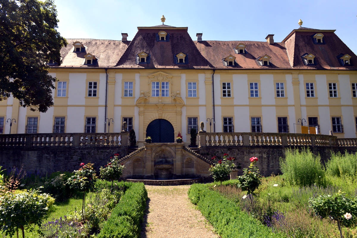 Blick auf die Schlossanlage - Museum Schloss Oberschwappach ein OT von Knetzgau in der ErlebnisRegion Steigerwald