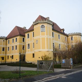 Spielzeugmuseum im alten Schloss Sugenheim  - Altes Schloss Sugenheim (Spielzeugmuseum) in der ErlebnisRegion Steigerwald