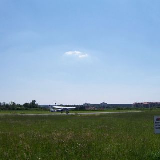 Flugplatz Herzogenaurach Rollbahn - Aero-Club Herzogenaurach in der ErlebnisRegion Steigerwald